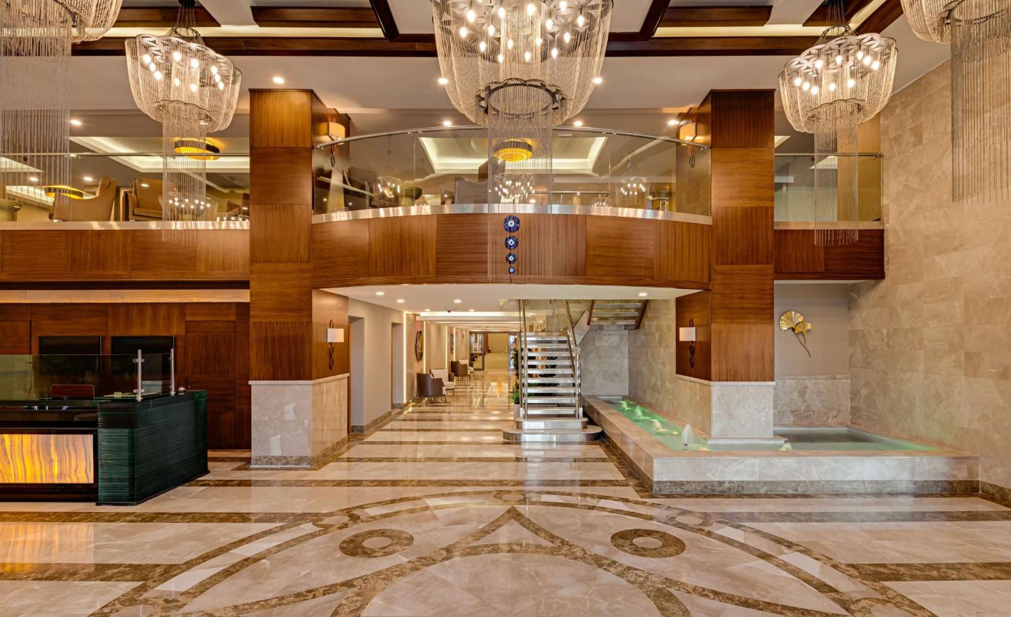Doubletree By Hilton Van Exteriör bild